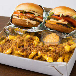 bako box 20  fritas com cheddar e bacon   +cupom delivery
